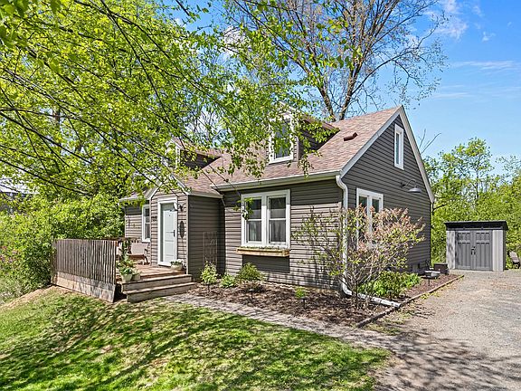 4th image of 1221 County Road D Cir E