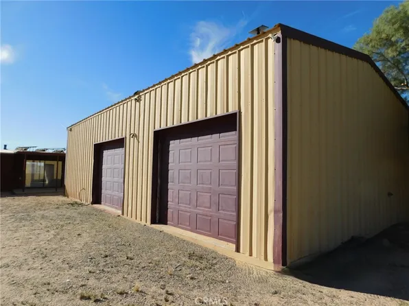 7491 Sherman Hoyt Ave, Twentynine Palms, CA 92277