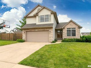 1611 W 51st St, Davenport, IA 52806