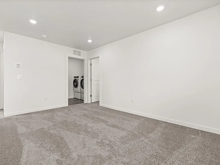 1845 N Black Cyprus Ave — Photo 13