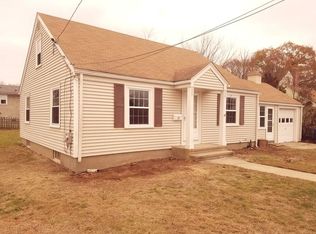 21 Ferrier Dr, Warwick, RI 02888