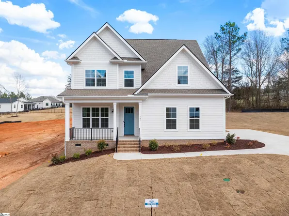 107 Halowell Ln, Travelers Rest, SC 29690