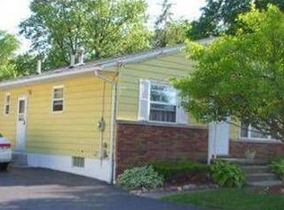 1566 Bronson Rd, Akron, OH 44305