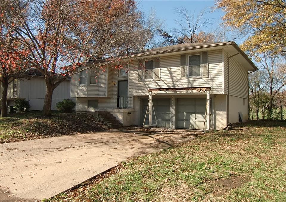 1st image of 1506 SE 15th Pl