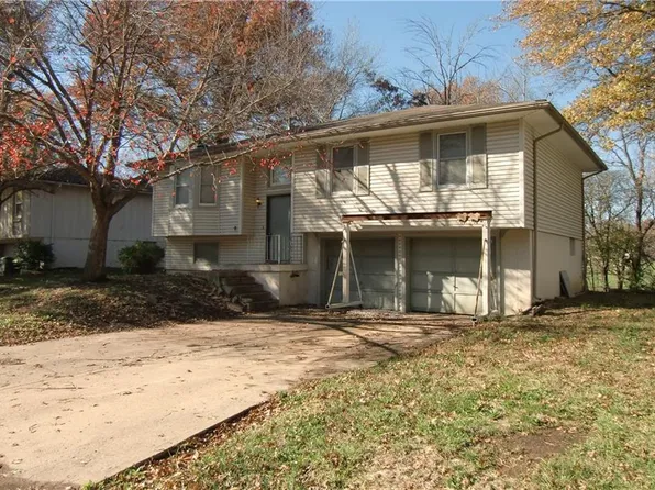 1506 SE 15th Pl, Oak Grove, MO 64075