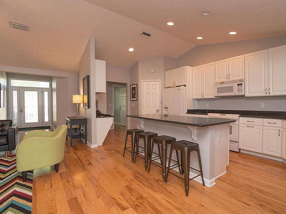 5th image of 1880 Oakbreeze Ct