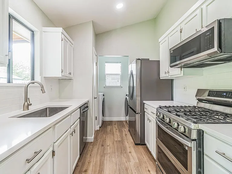 1801 Verbena Way — Photo 12