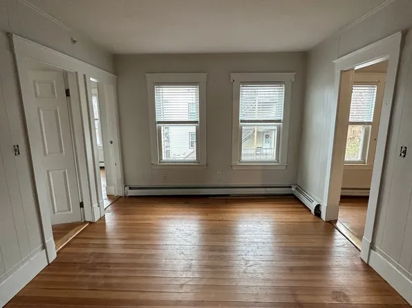 3 Clifford St, 3 Clifford St APT 202, Biddeford, ME 04005