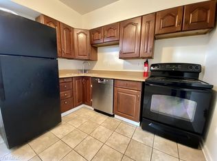 816 10th St #2, Mc Kees Rocks, PA 15136