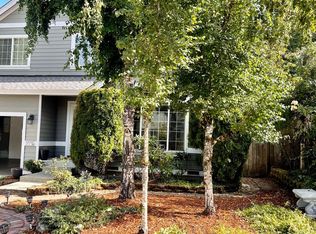2135 Miss Ellis Loop NE, Poulsbo, WA 98370