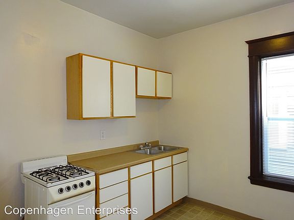 2nd image of 2820 1st Ave S APT 5