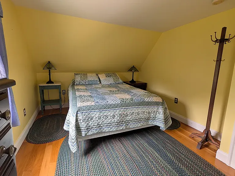 10 Shore Rd — Photo 16