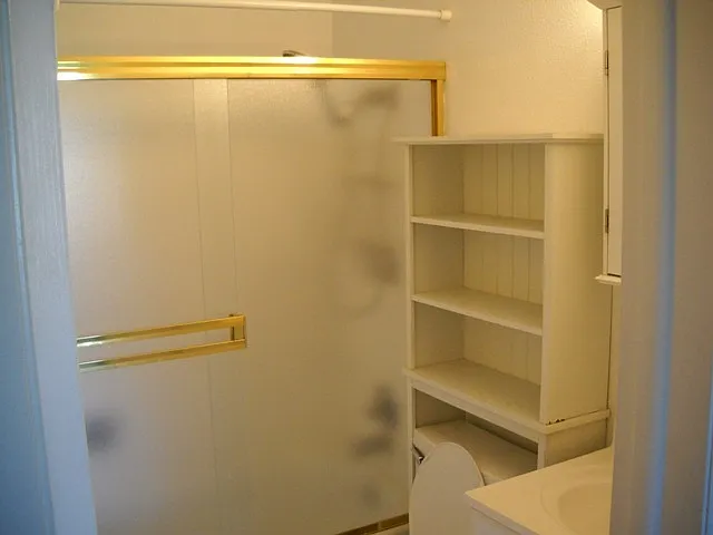 3 Bedroom for Great Price In Gunbarrel Close to Many Businesses — Photo 4