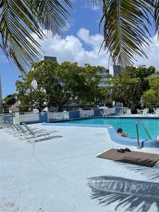 401 NE 14th Ave APT 204, Hallandale Beach, FL, 33009