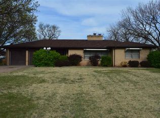 220 N 4th Ave, Clearwater, KS 67026