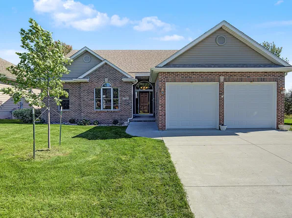 3108 White Oak Dr, Ames, IA 50014