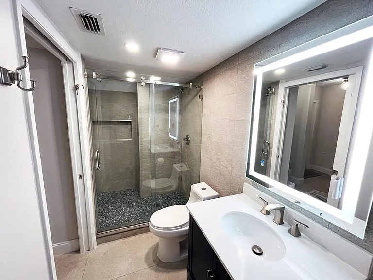 235 City View Dr #235 — Photo 8