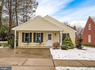 214 Pinehurst Rd, York, PA 17402