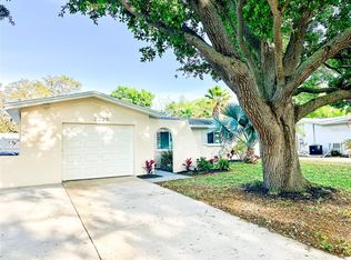 2225 Nellie St, Largo, FL 33774