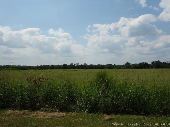 4263 McGirt Rd, Maxton, NC 28364