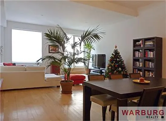 Rented by Warburg | media 7