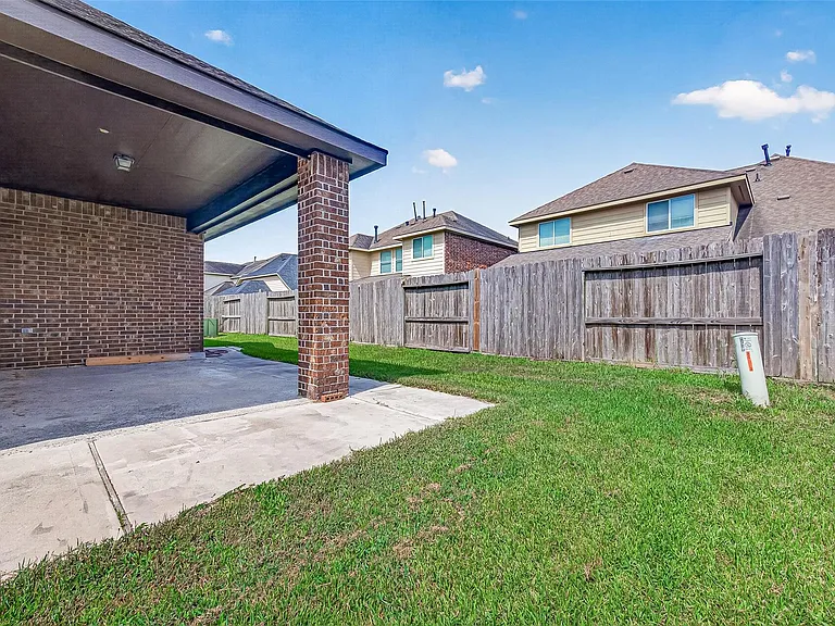 24302 Bella Florence Dr — Photo 47