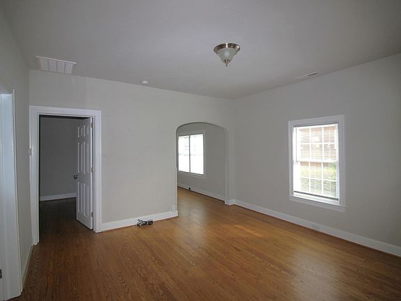 4th image of 212 N Main St