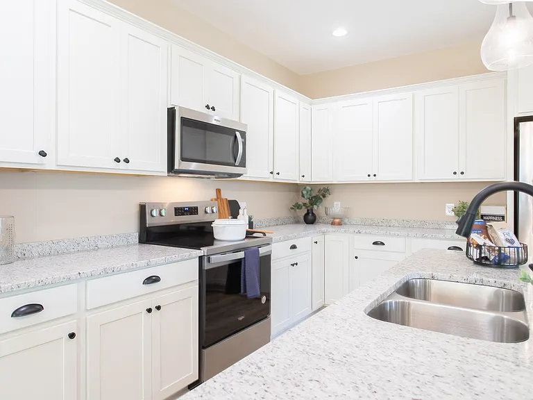 79 Thornblade Way — Photo 11