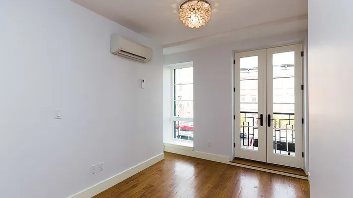 Rented by Nooklyn NYC LLC | media 10