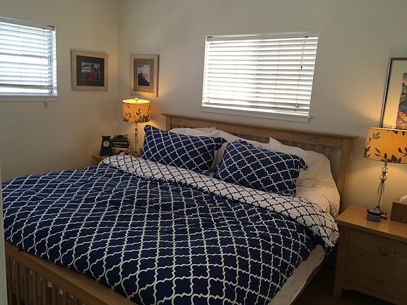 5th image of 415 1/2 Poinsettia Ave