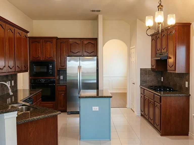 11724 Wild Pear Ln — Photo 6