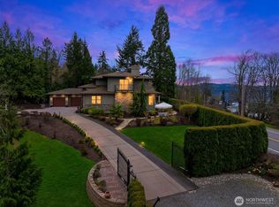 1018 E Lake Sammamish Parkway SE, Sammamish, WA 98075