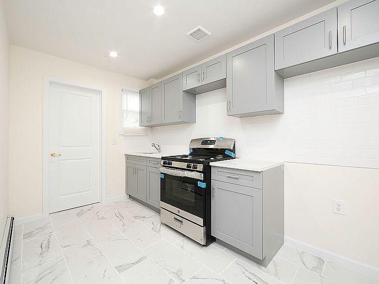 1st image of 3344 Wickham Ave #D