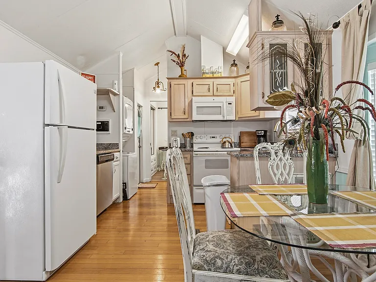 1219 Thomas Dr #91 — Photo 11