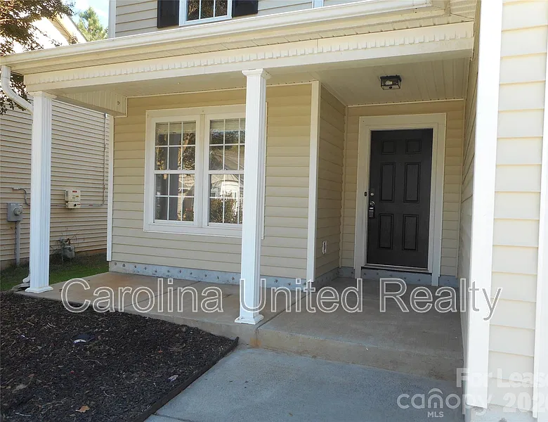 Arlington — Photo 2