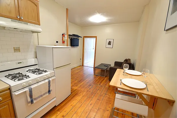 Rented by Smart City Real Estate LLC | media 36