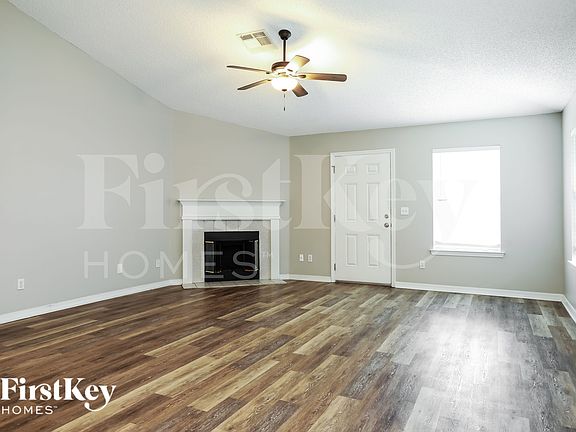 3rd image of 7341 Ironside Dr E