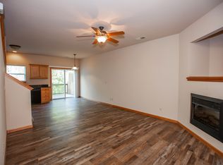 622 Oakbrook Pl, Manhattan, KS 66503