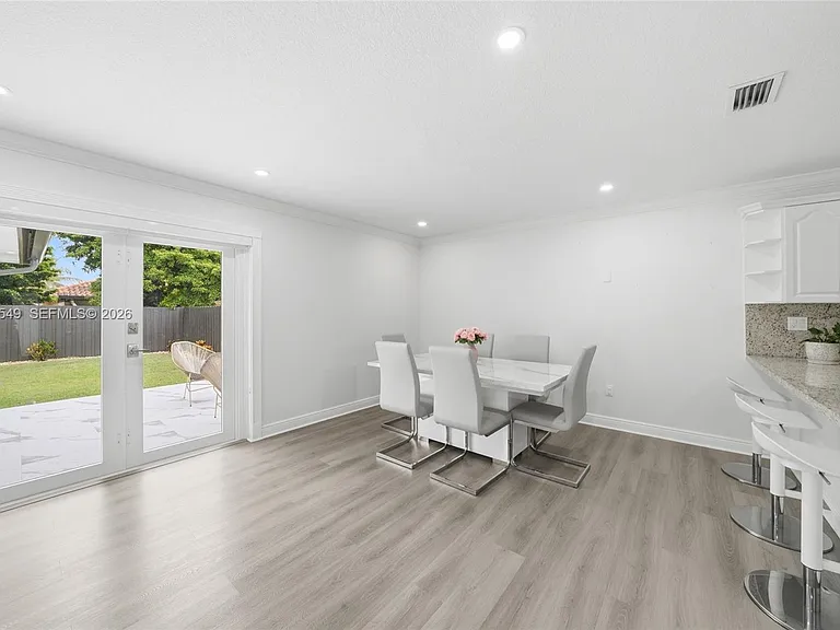 881 NW 133rd Ave — Photo 17