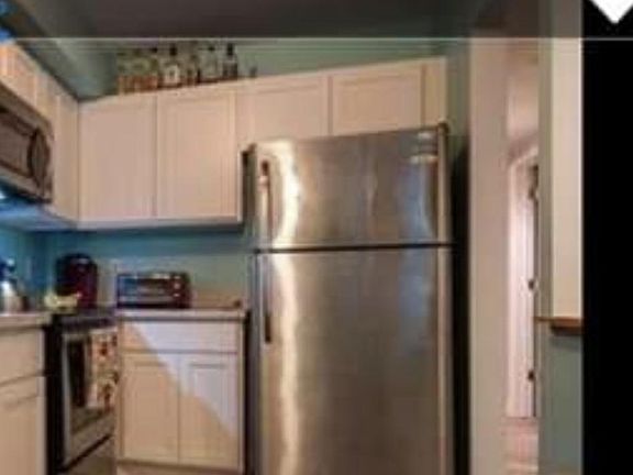 5th image of 111 Pinewood Cir #13