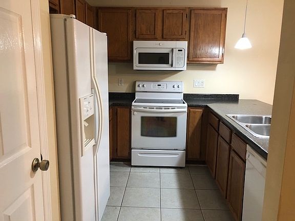 3rd image of 4423 Stratfordshire Ct