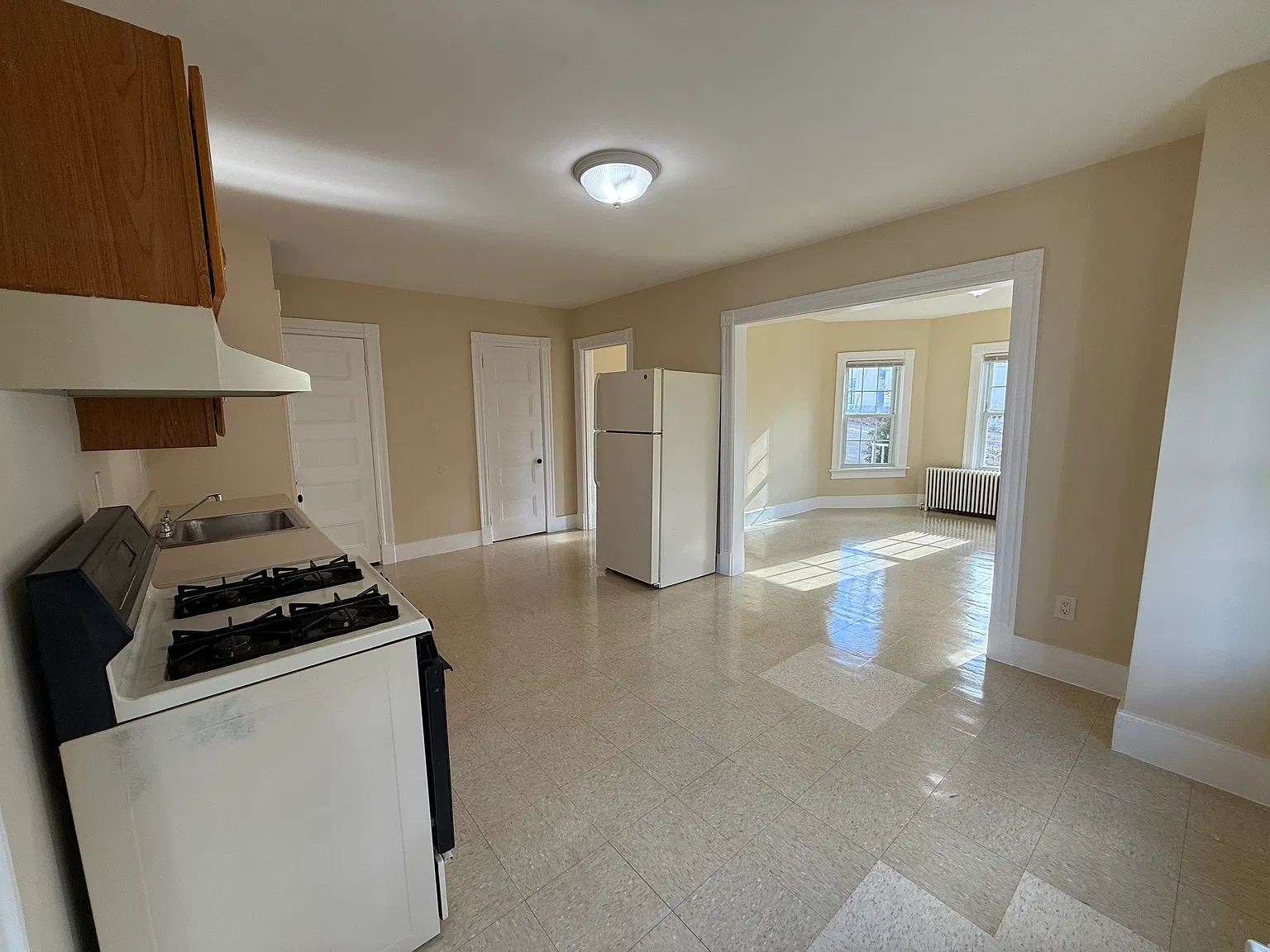 1 bed, 850 sqft, $2,100 — Photo 4