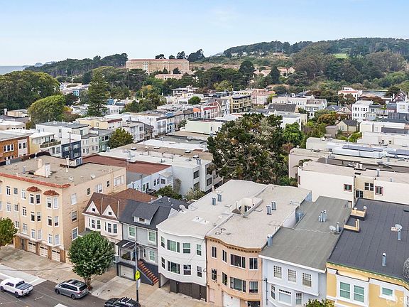 4th image of 4918 California St