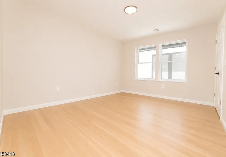 29 Frederick St #2 — Photo 13