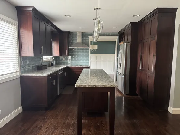 30433 Valenti Dr, Warren, MI 48088