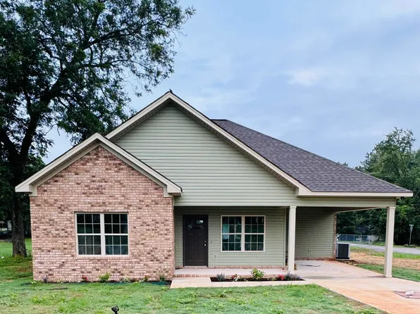 1605 Townsend St, Athens, AL 35611