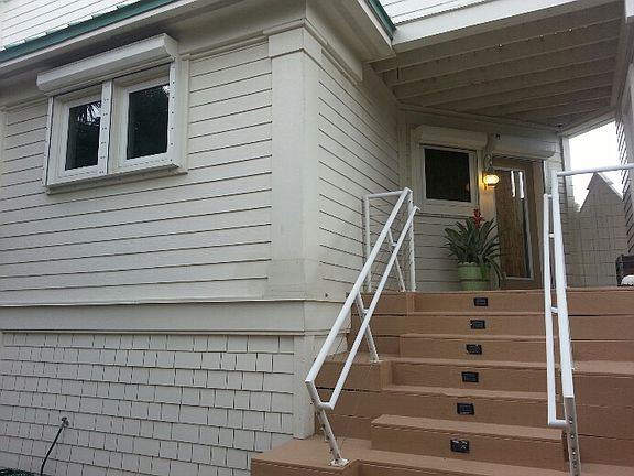 3rd image of 2509 Hill St