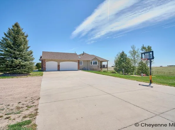 10423 Beartooth Dr, Cheyenne, WY 82009