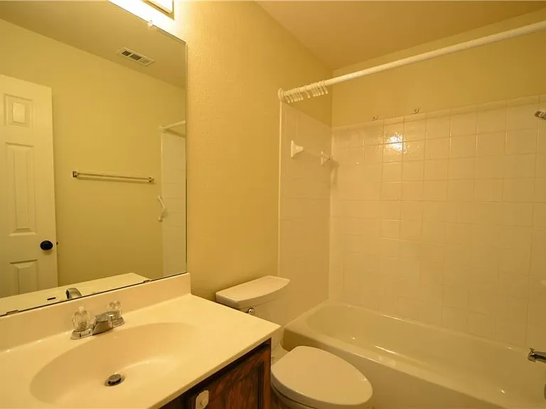 1215 Cardigan St — Photo 14