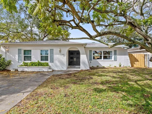 11008 111th Way, Seminole, FL 33778